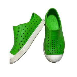 Native Green C 11‎ Shoes Slip On (some wear) (see images)